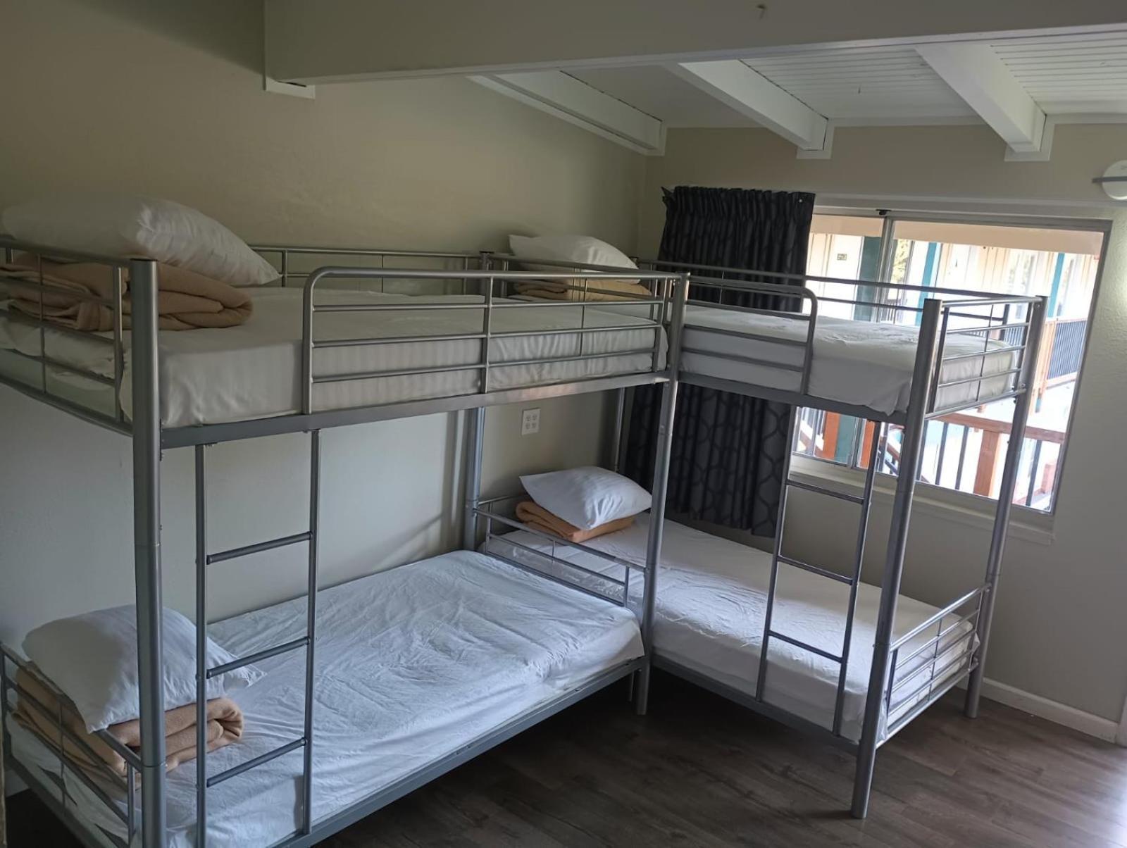 Cedar Inn & Suites South Lake Tahoe Ngoại thất bức ảnh
