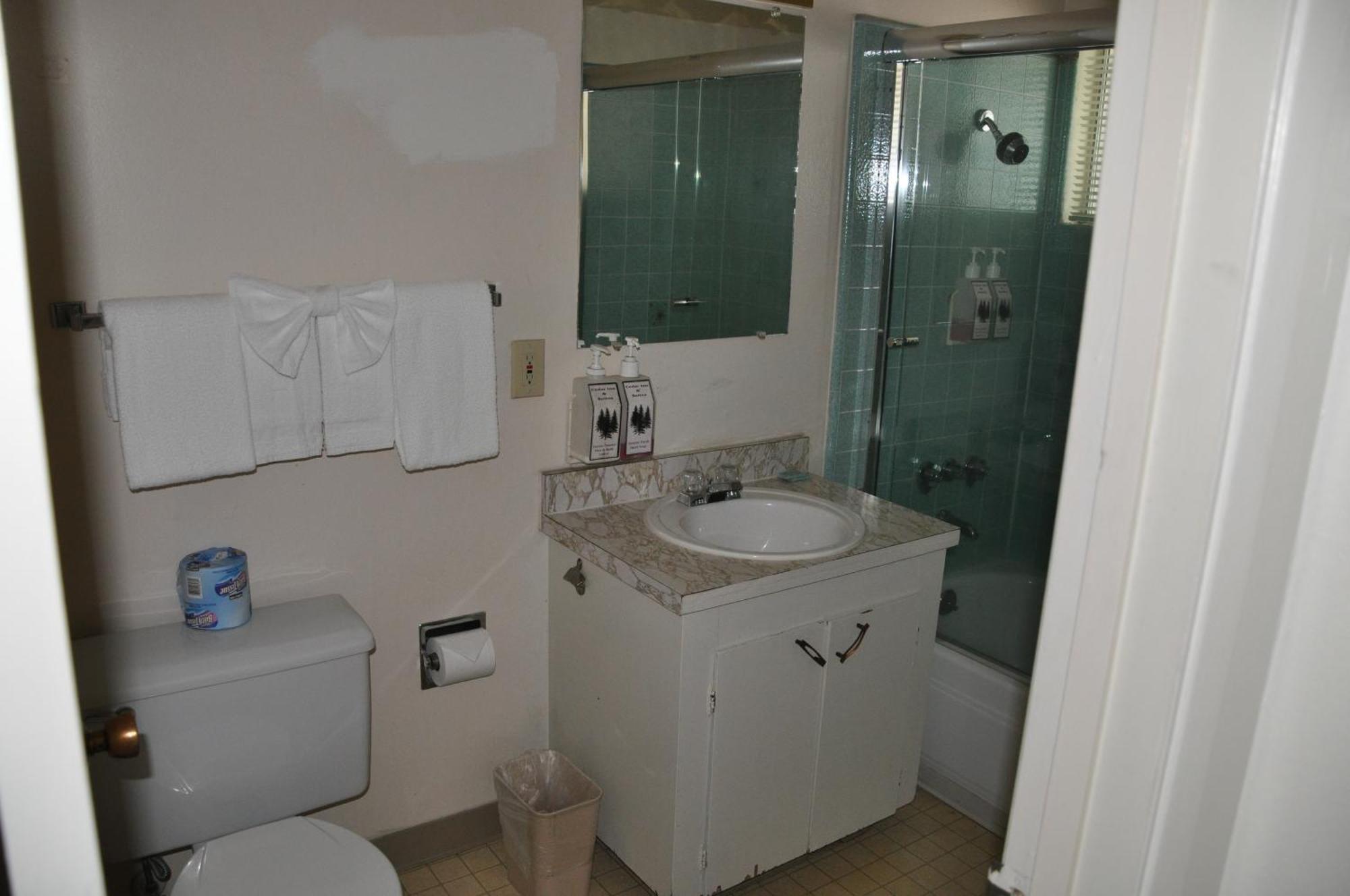 Cedar Inn & Suites South Lake Tahoe Ngoại thất bức ảnh