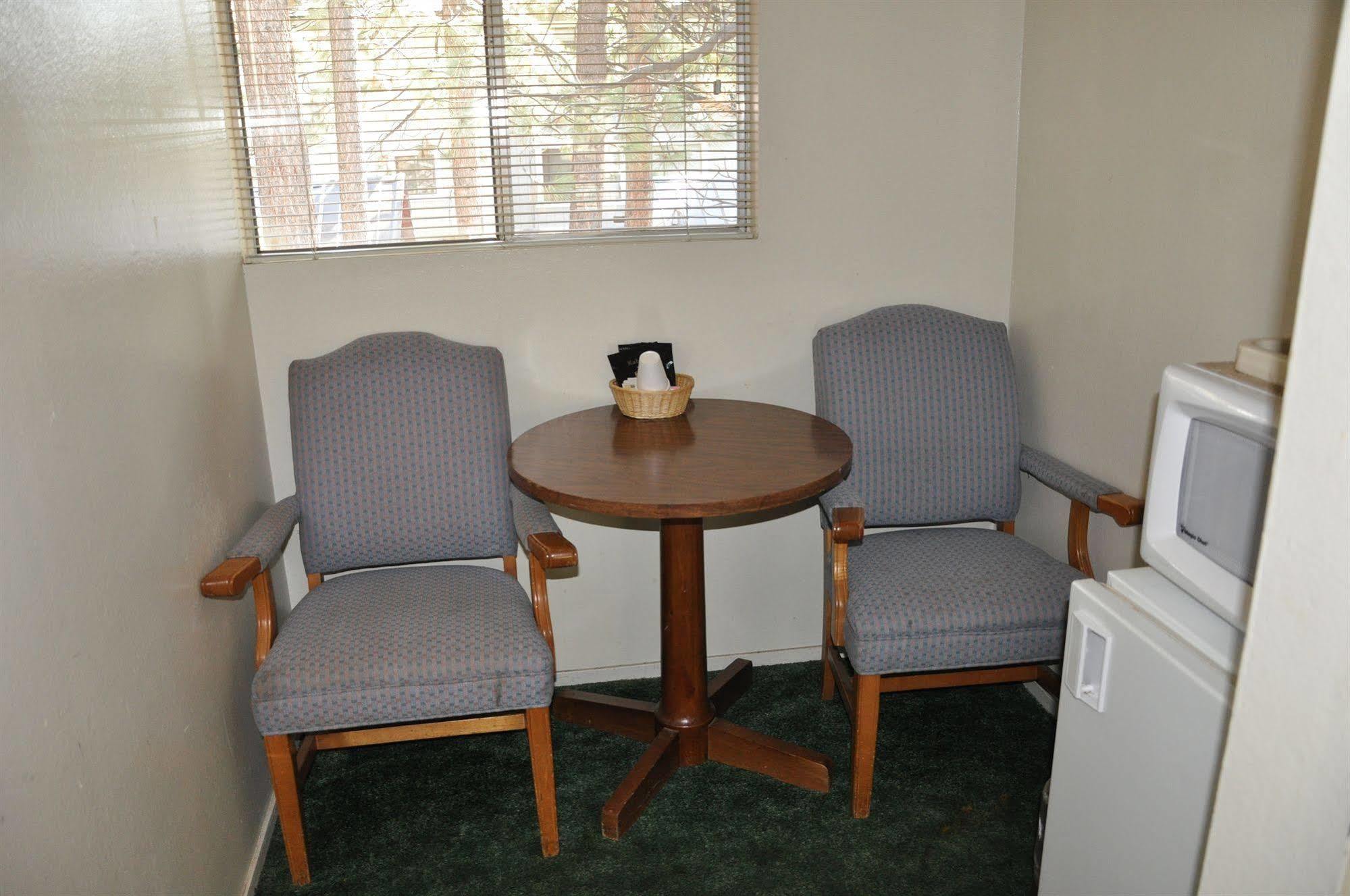 Cedar Inn & Suites South Lake Tahoe Ngoại thất bức ảnh