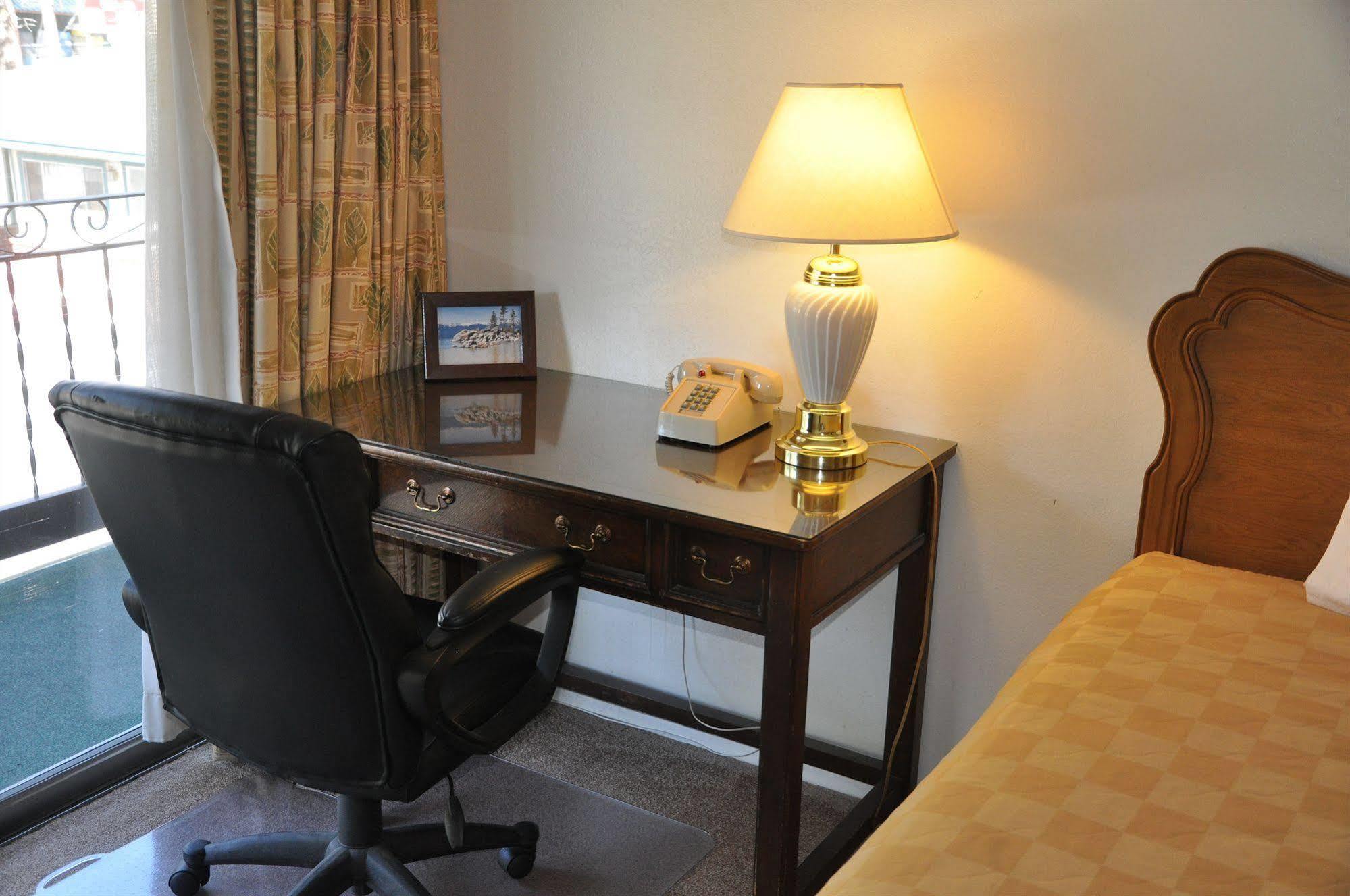 Cedar Inn & Suites South Lake Tahoe Ngoại thất bức ảnh