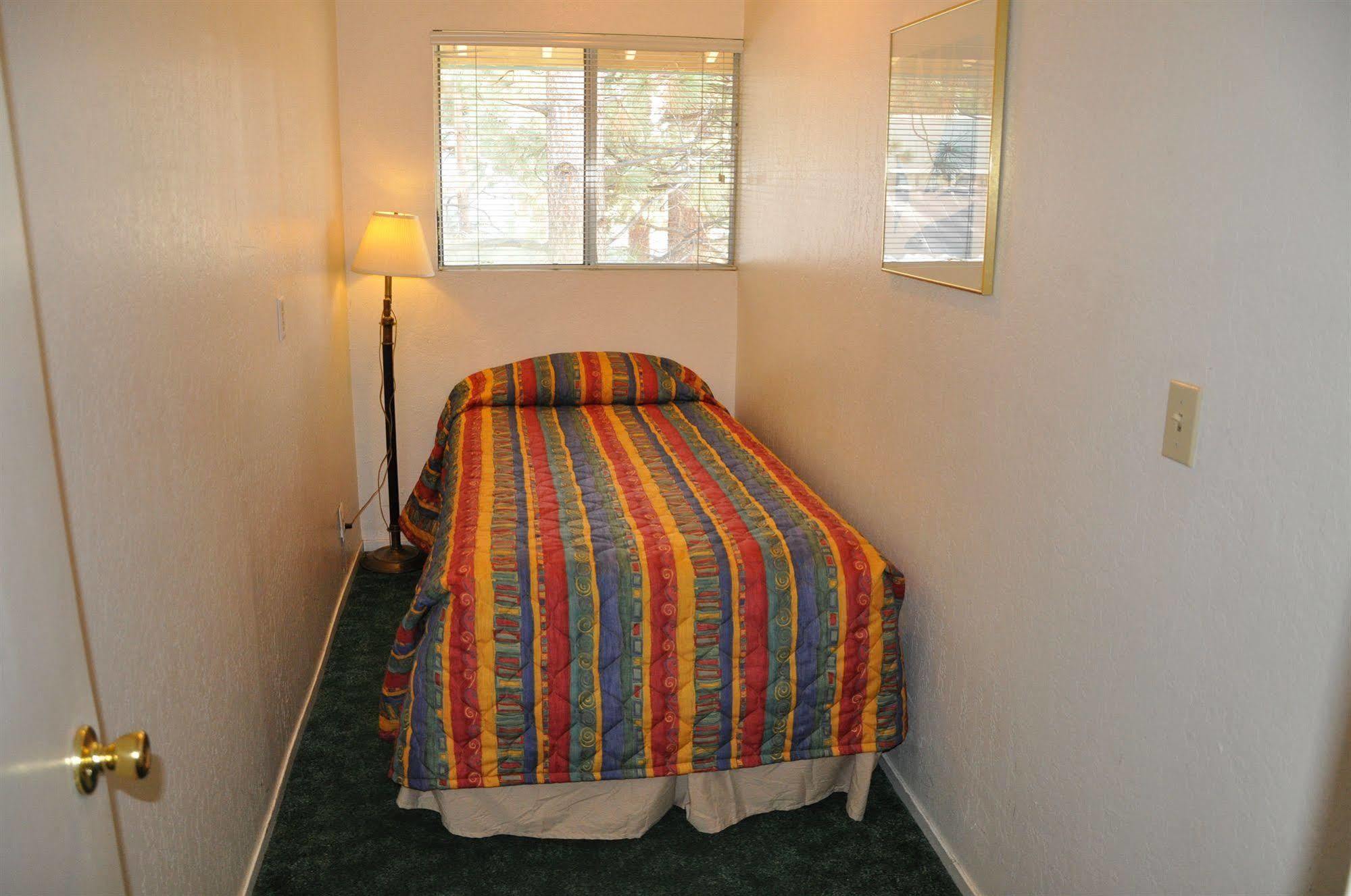 Cedar Inn & Suites South Lake Tahoe Ngoại thất bức ảnh