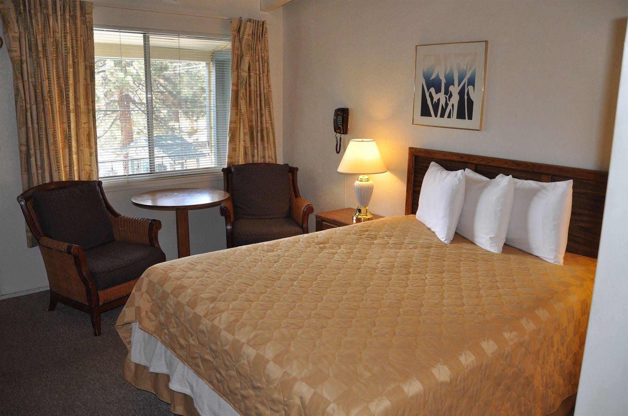 Cedar Inn & Suites South Lake Tahoe Ngoại thất bức ảnh